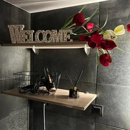 Msk Rotonda 1 Апартаменти *